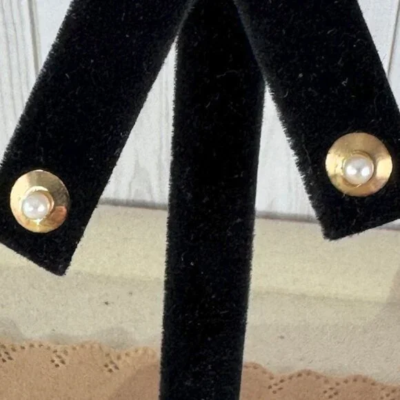 Vintage 1980's 14K Gold Pearl Disc Studs. 3MM Pearls NOS